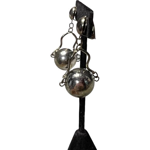 Vintage Silver Metal Orb Ball Dangle Clip On Statement Earrings - Picture 4 of 10